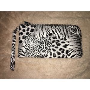 Black and white wristlet